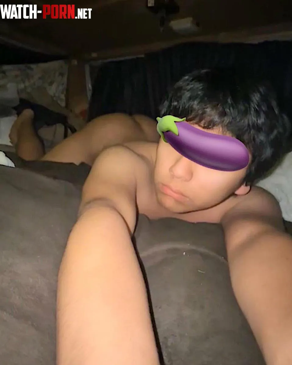 half Filipino and just turned 18  would you take my virginity by shyboiii3