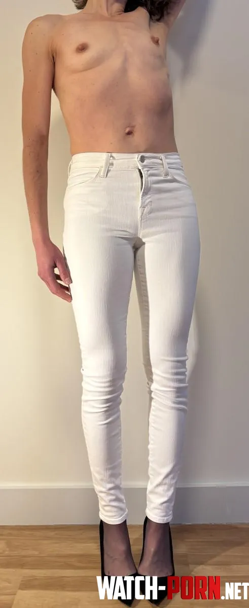 Are white jeans ok in the winter by Happierbed