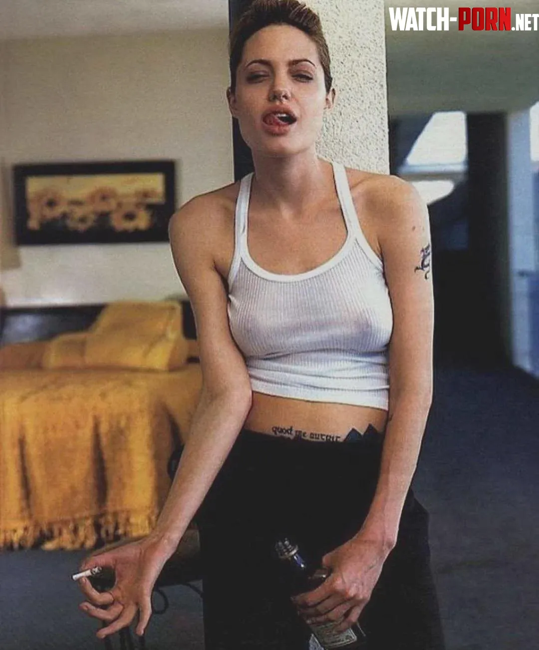 angelina jolie by Rich_Caterpillar5591