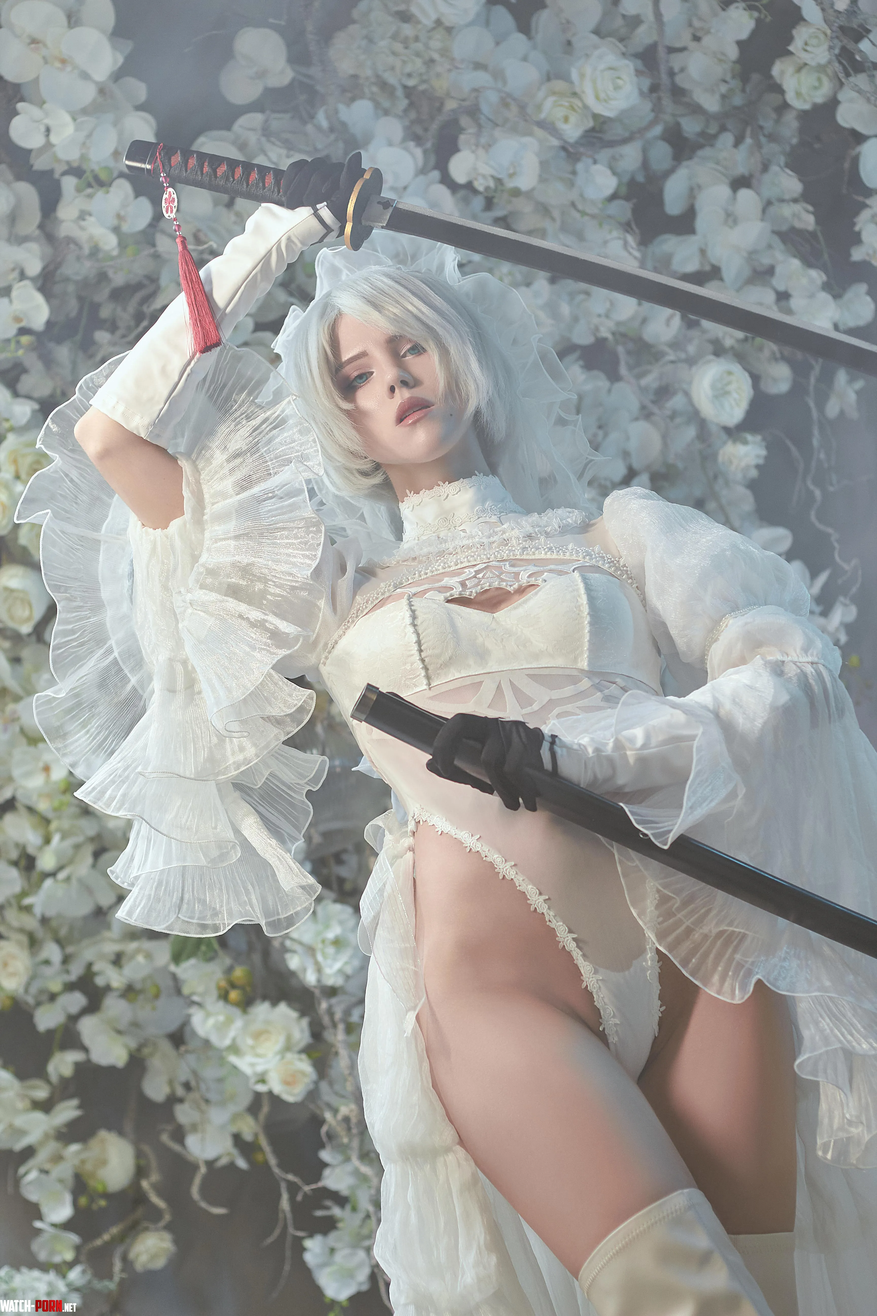 2B cosplay by LoNightmare by LoNightmare_