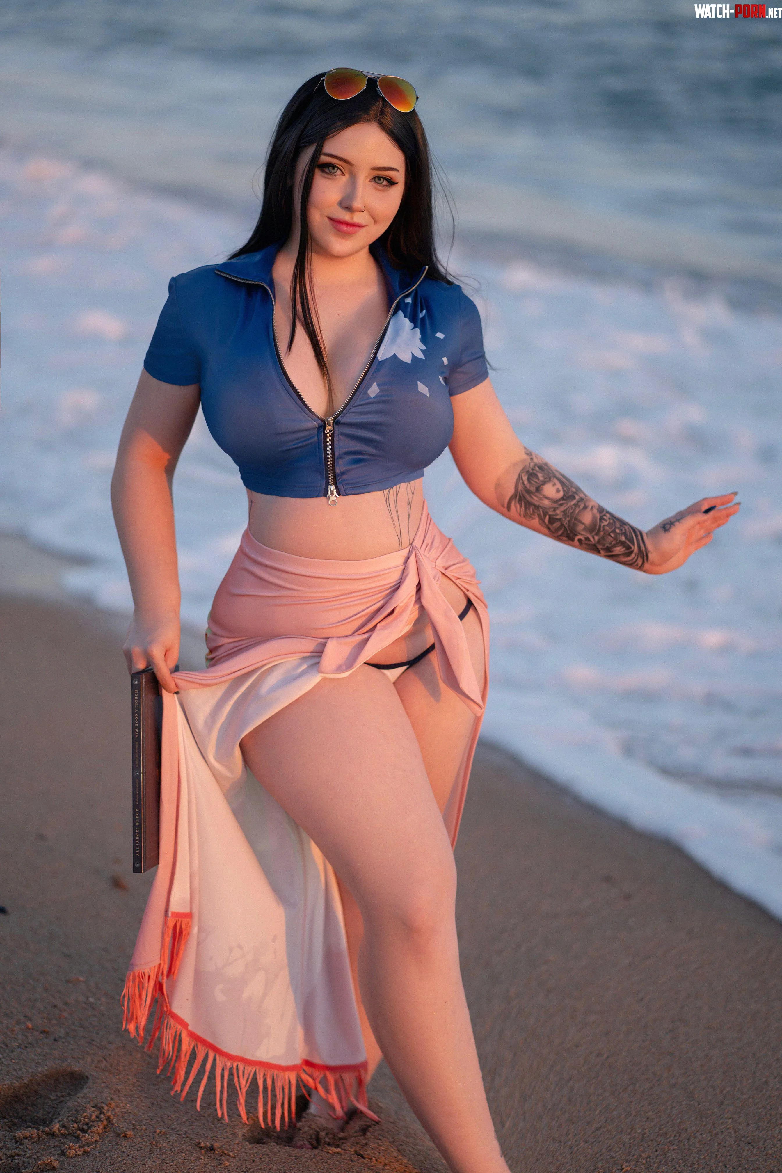 Nico Robin by the ocean Kuroitsune by kuropuppi