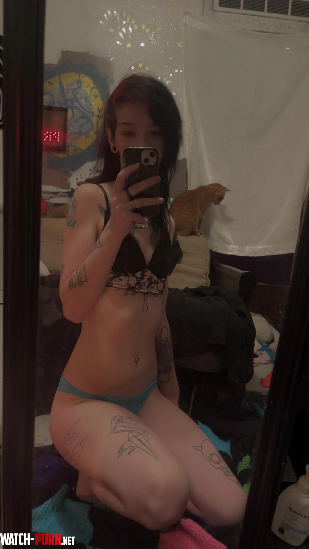 Im waiting for you cum see me by sexy_emo_uwu