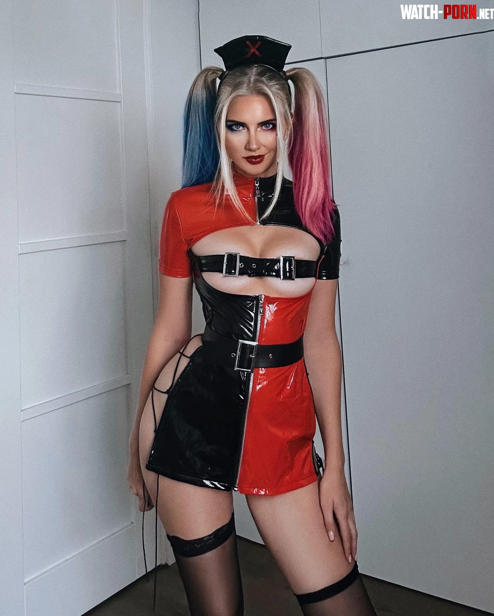 Harley Quinn vibes  by Vixyless