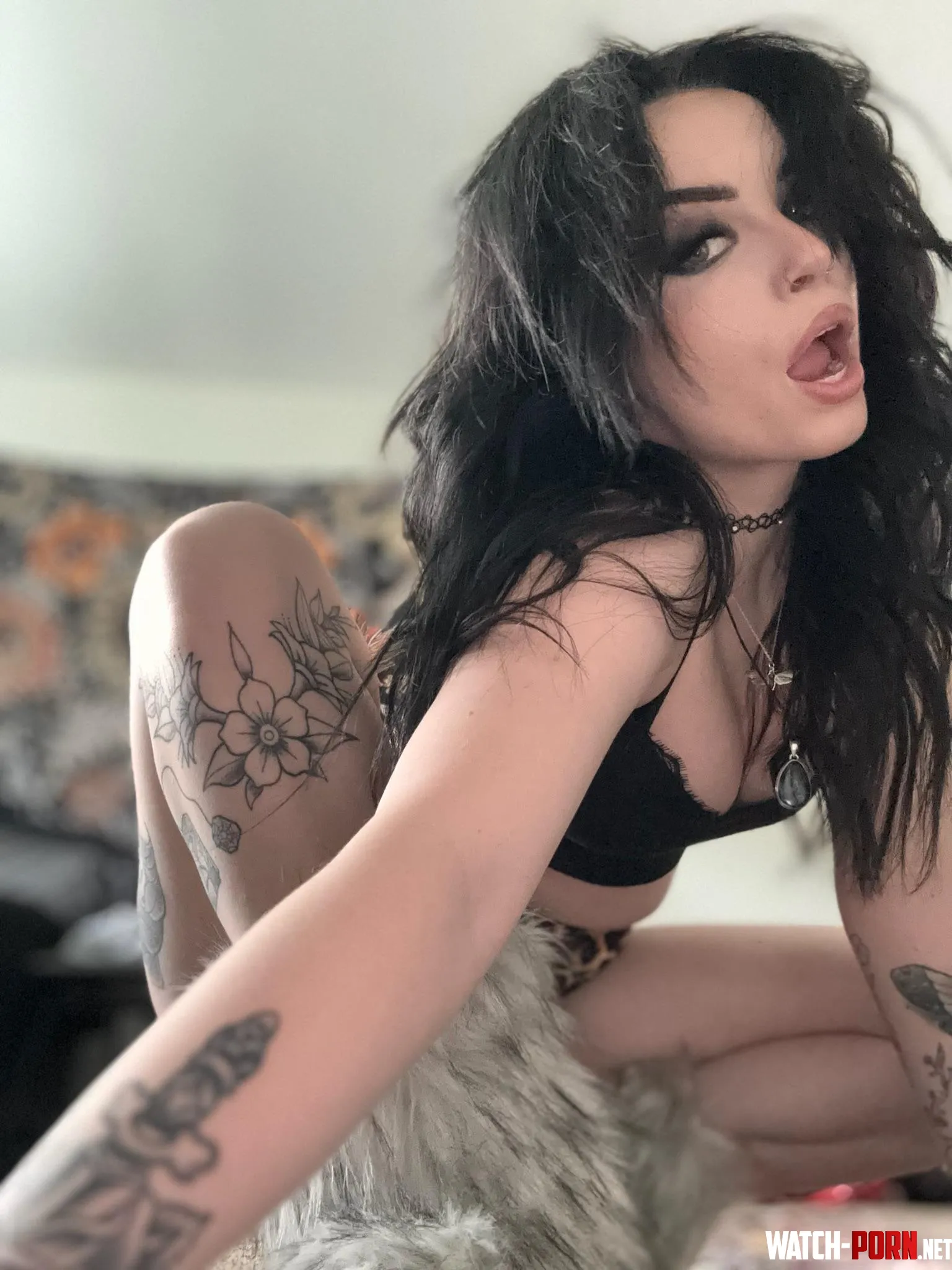 Goth mommy who squirts by violetmarie999