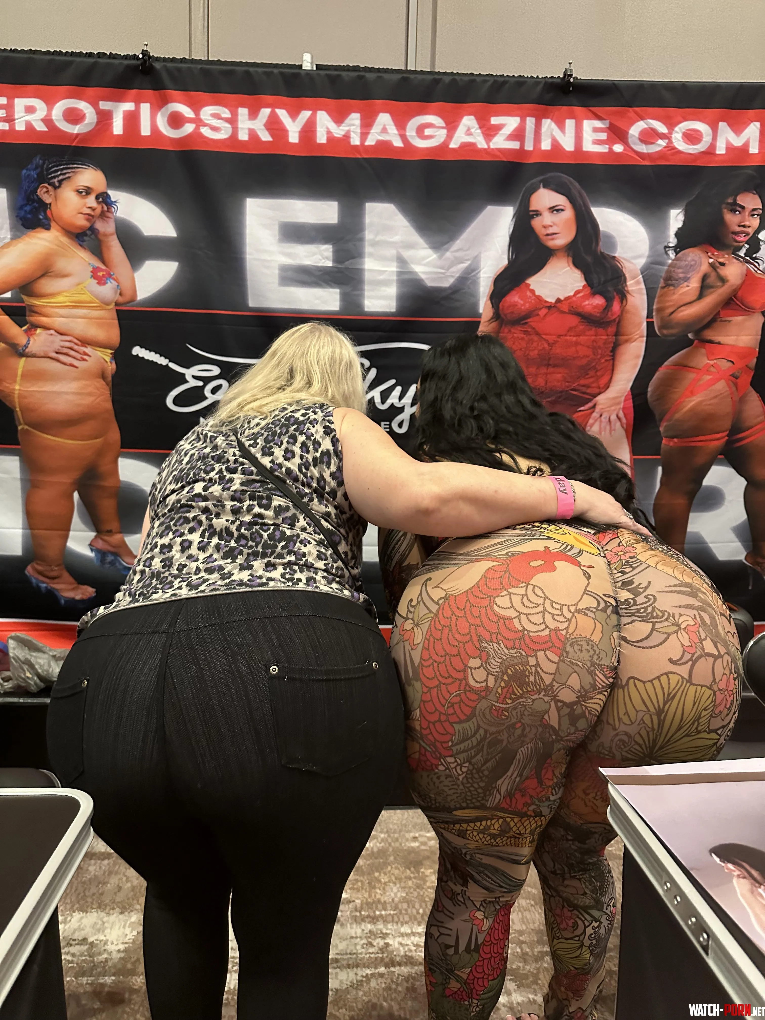 Got to meet Alex Blair this weekend who won AVN Favorite BBW Star by katiekougar