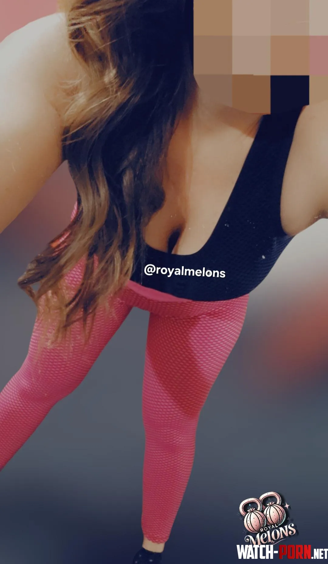 Love pink leggings on my curves by RoyalMelons