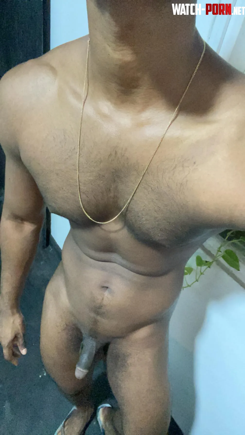 26  Sub boys who like showing off come get my cock hard  by herynnathan