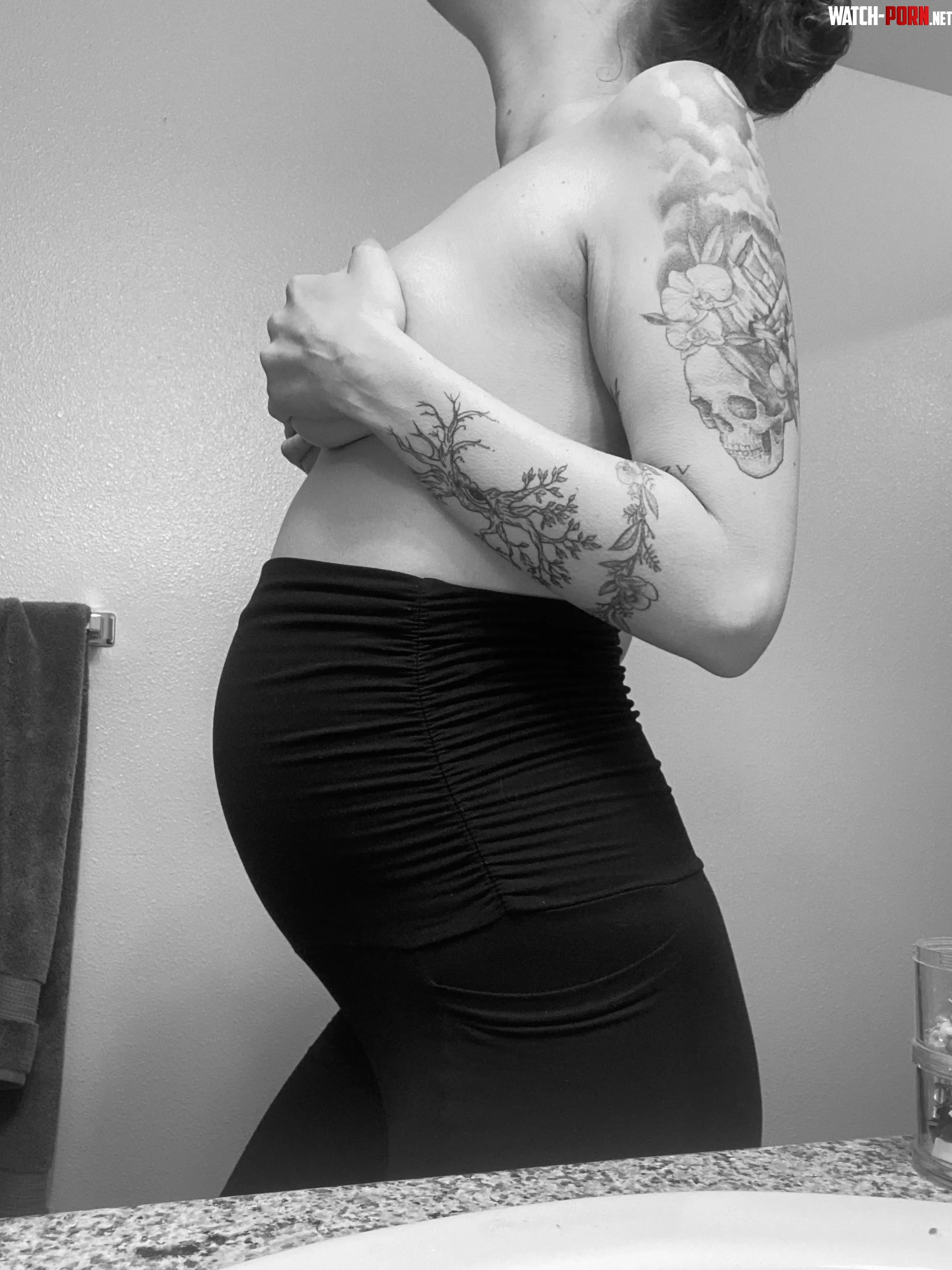 Pregnant and lonely Come talk to me by Athletic_luv19