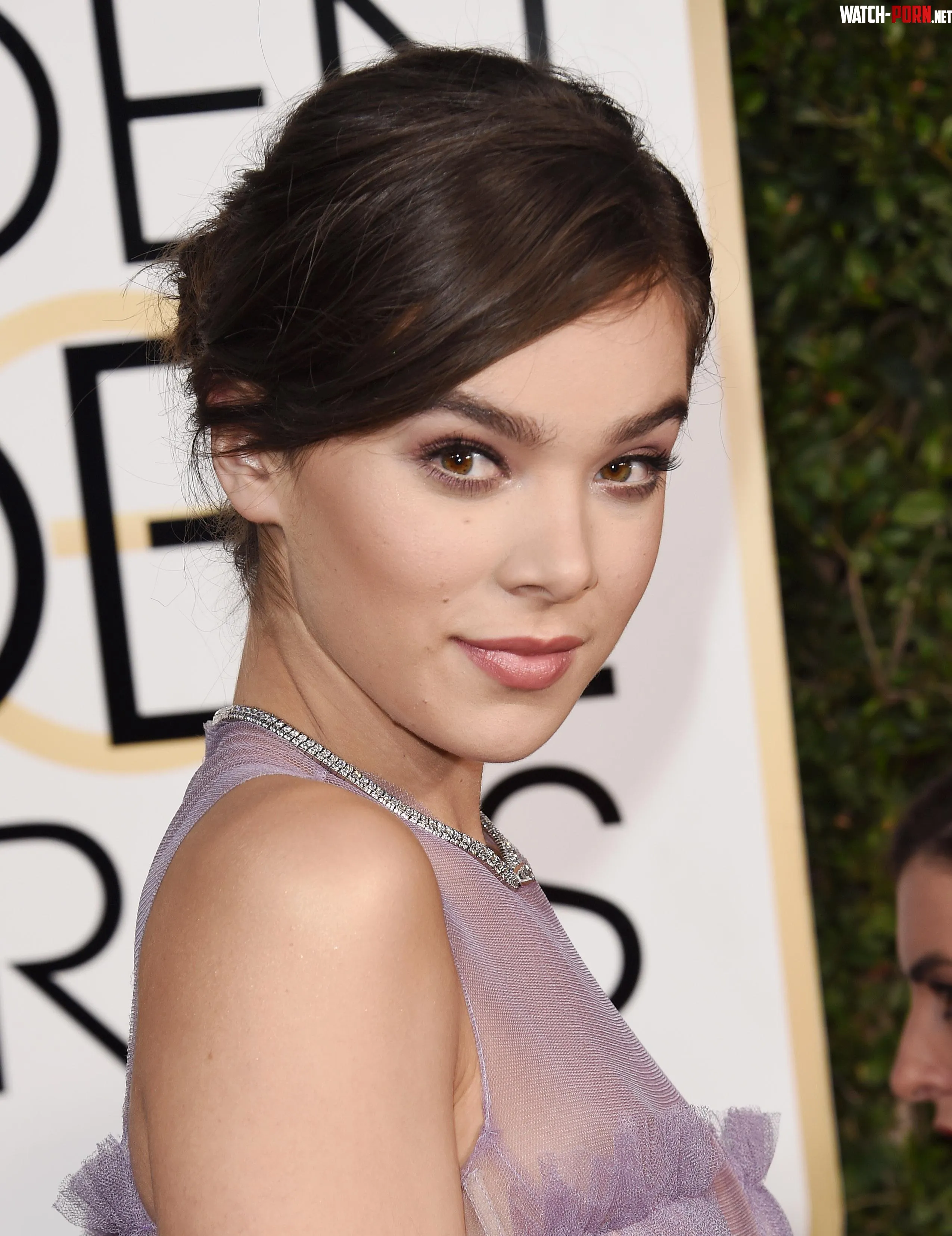 Hailee Steinfeld by blood_smoker