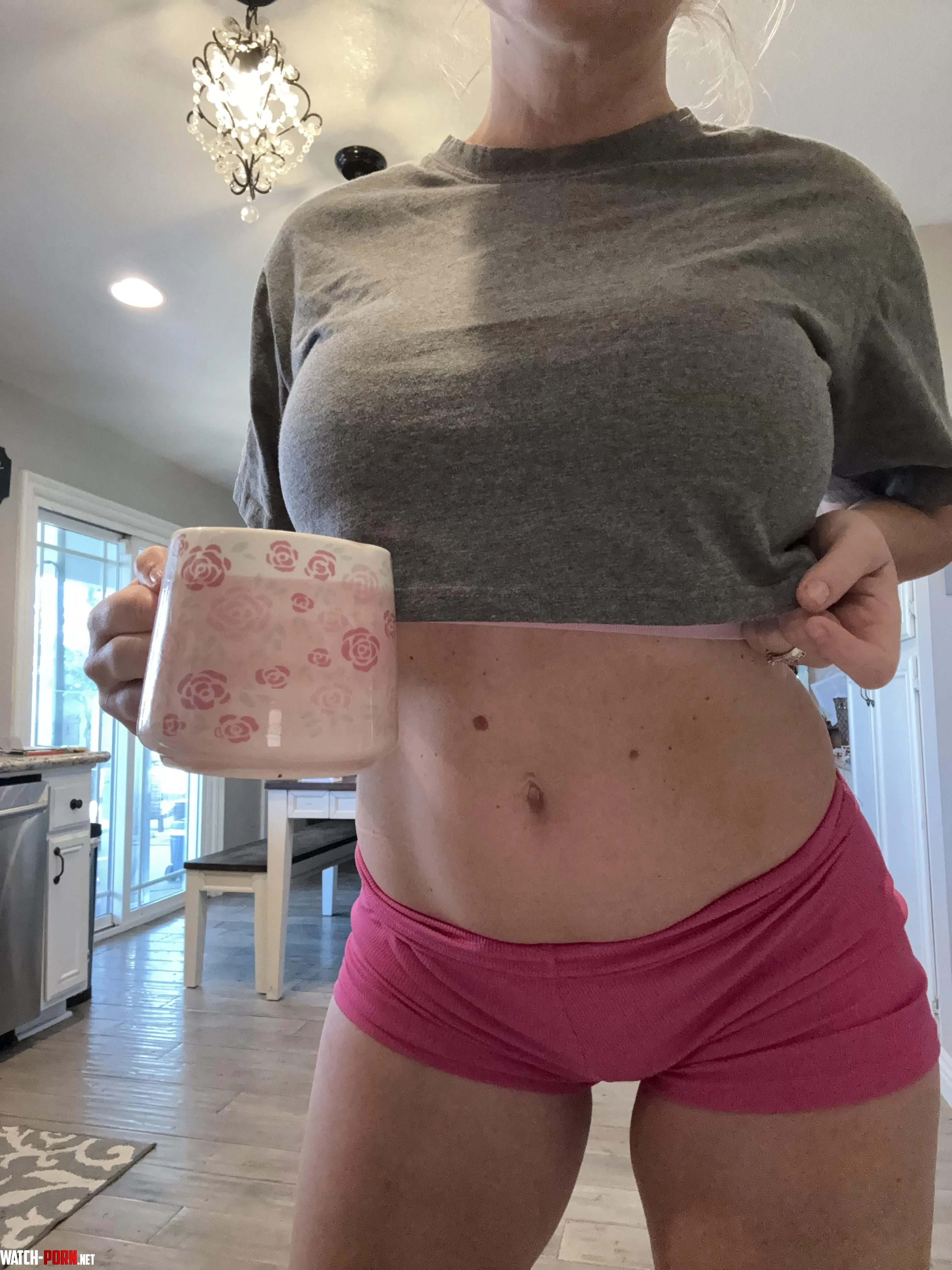 Coffee and workouts keep this MILF going by BriBrooksxxx