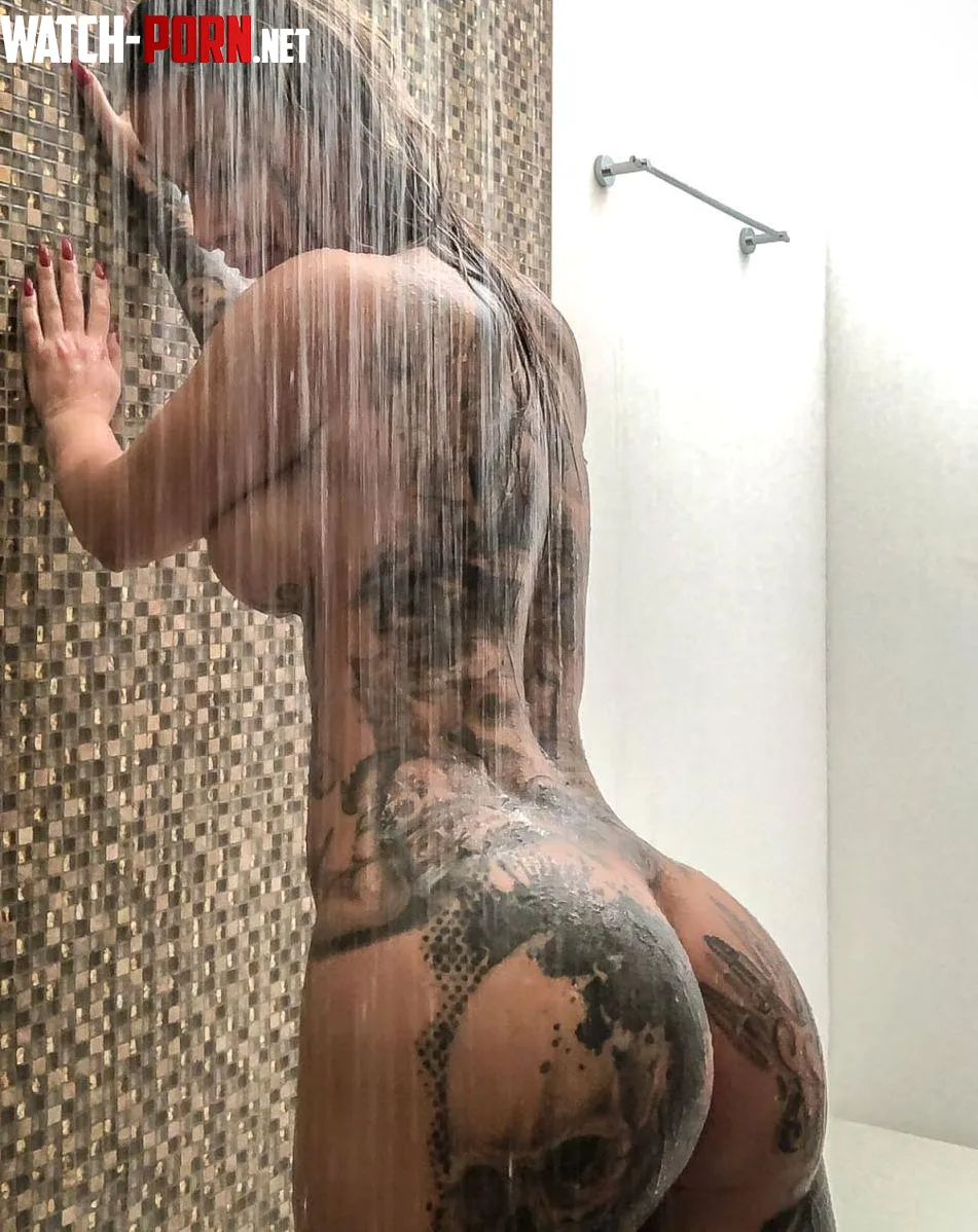 will you pound my huge ass in the shower by Jill-H008