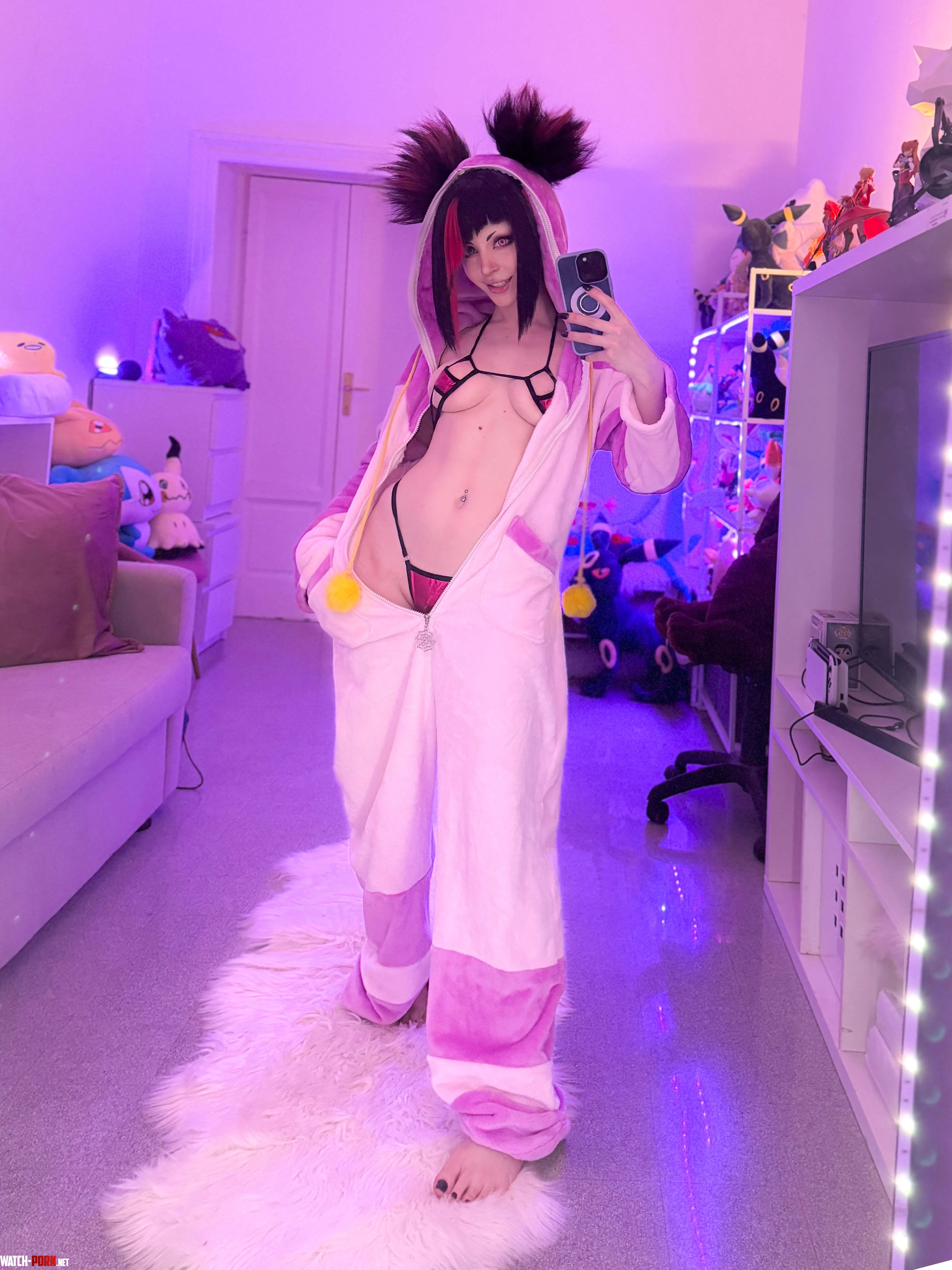 Juri Han Street Fighter Shiro by Shinycos