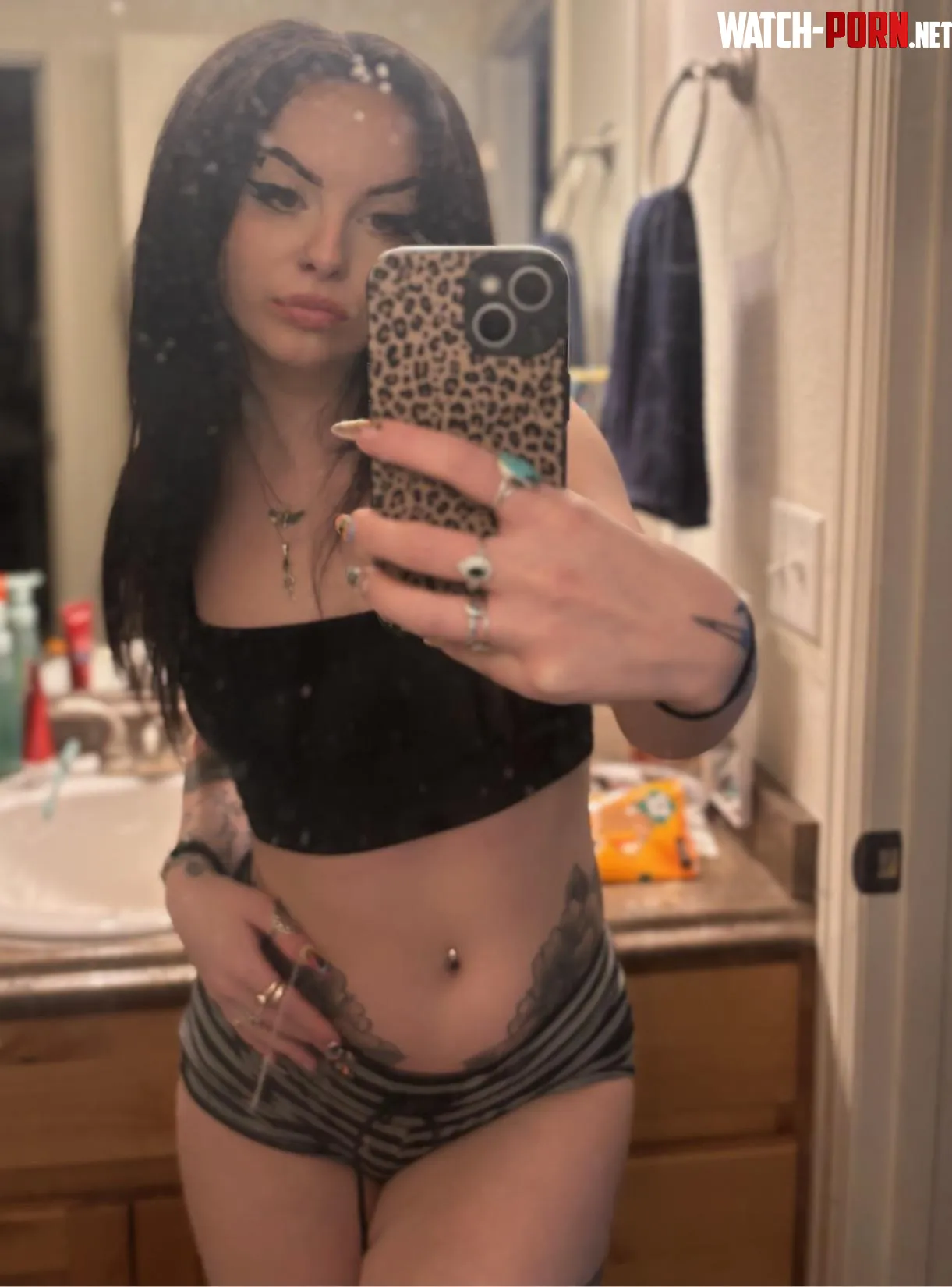 Dirty mirror dirty girl  by violetmarie999