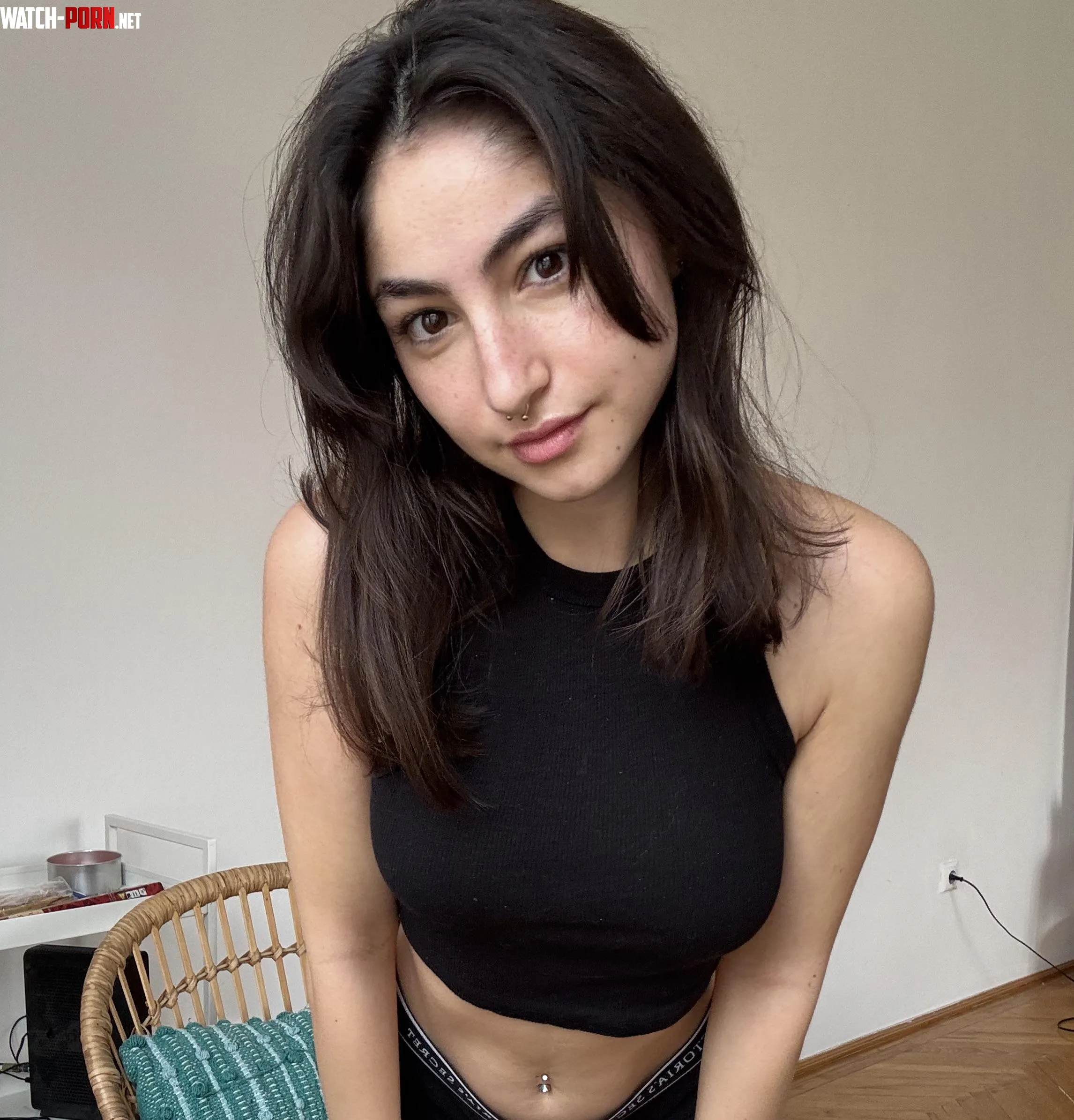 Black crop top and a new haircut by Dana_brosh