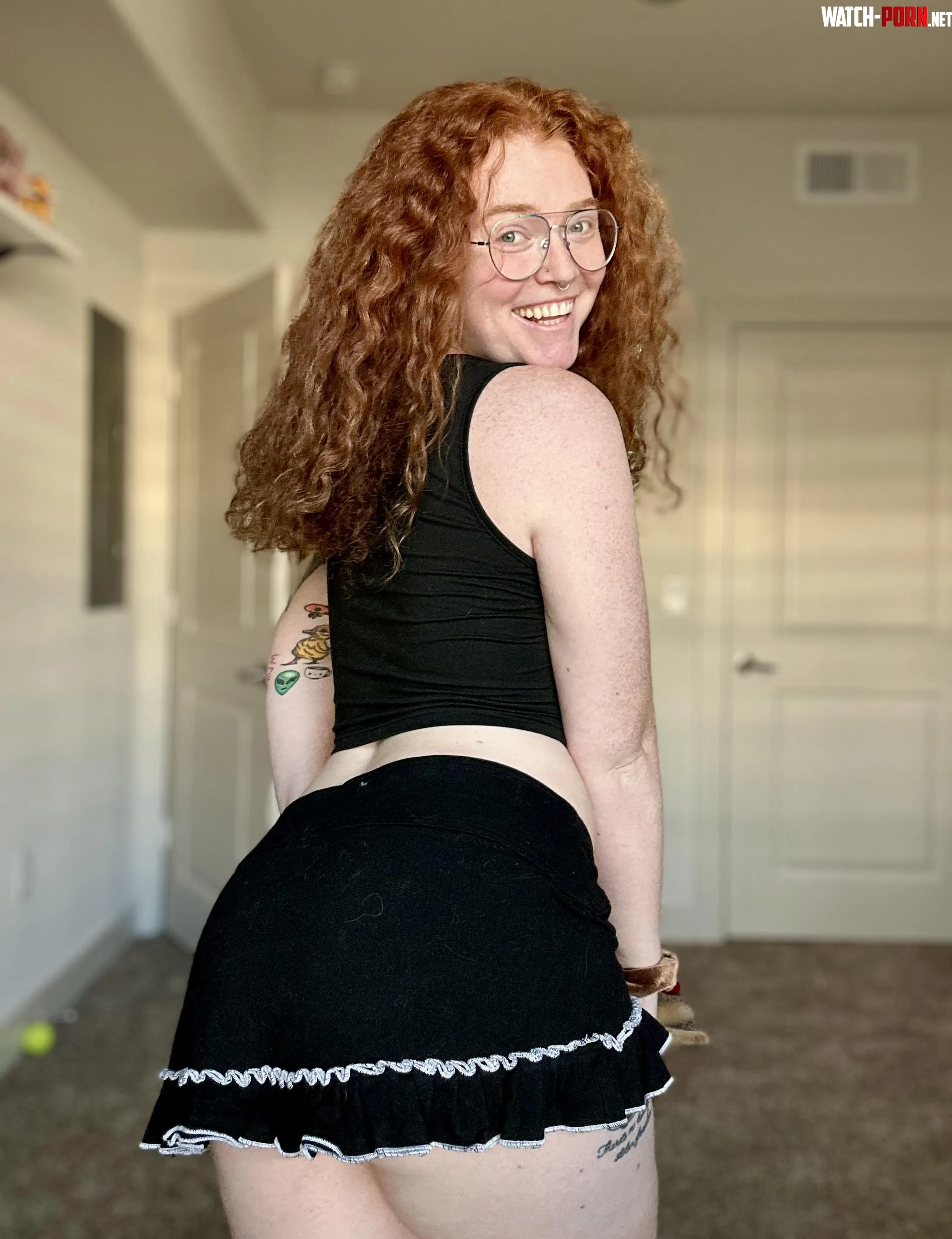 I finally found a mini skirt that could cover my entire ass lol by thelegogoddess_