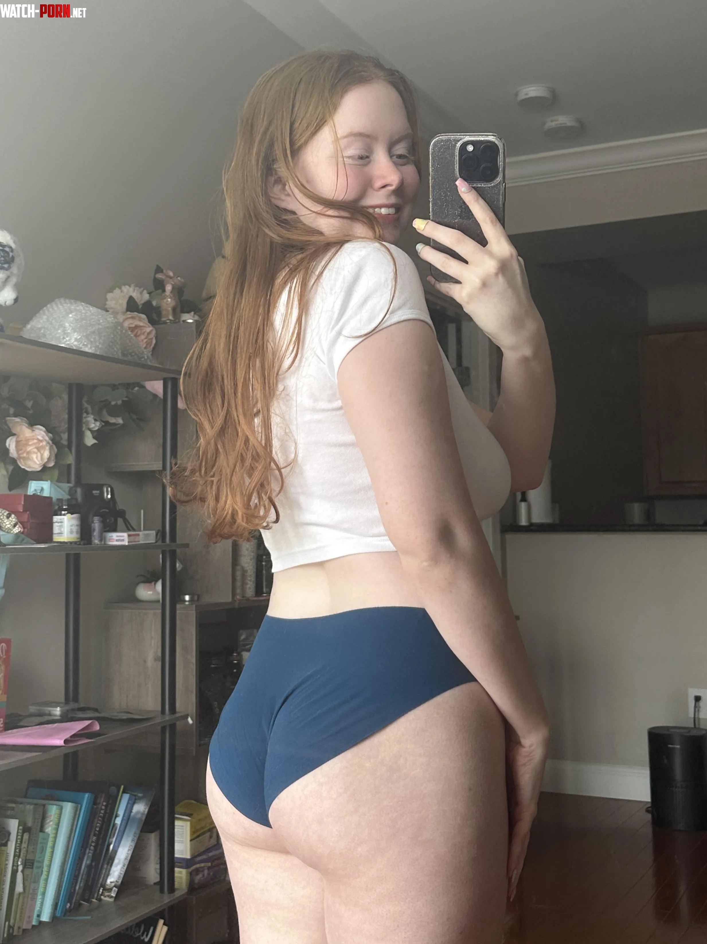 mirror booty selfie by cherrylovebombb