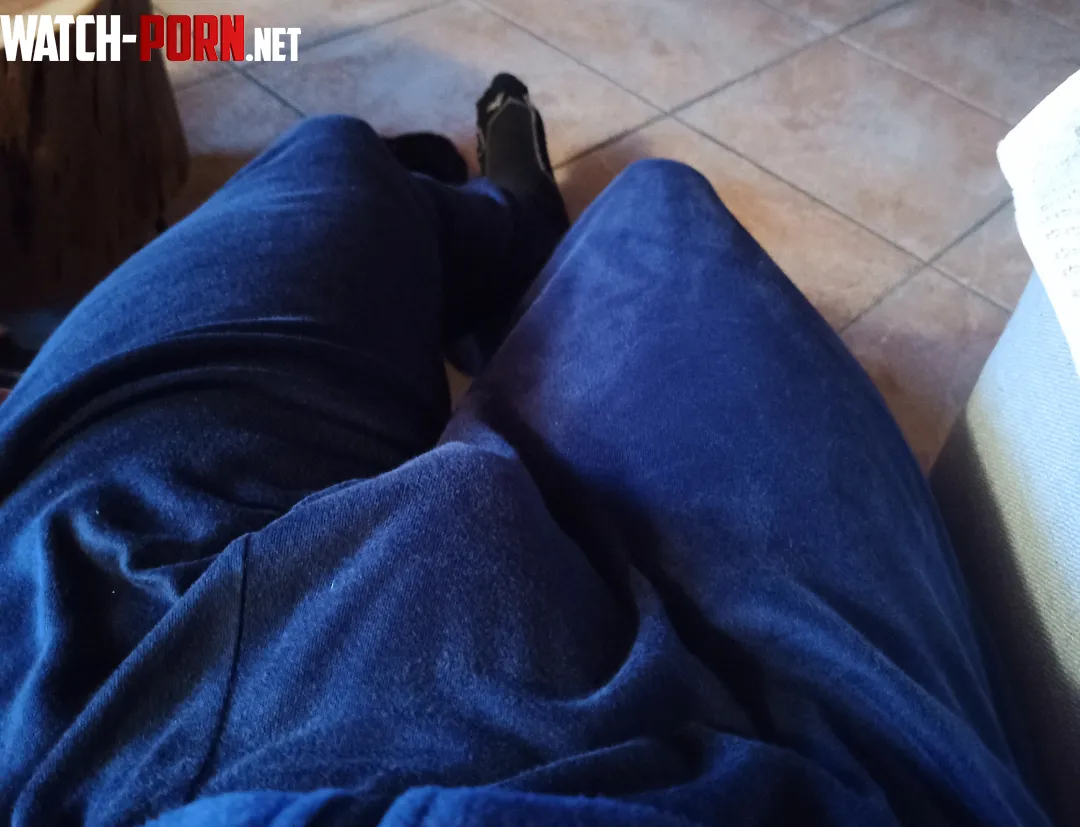 24 bi bulge while sitting by RandomItalianDude00