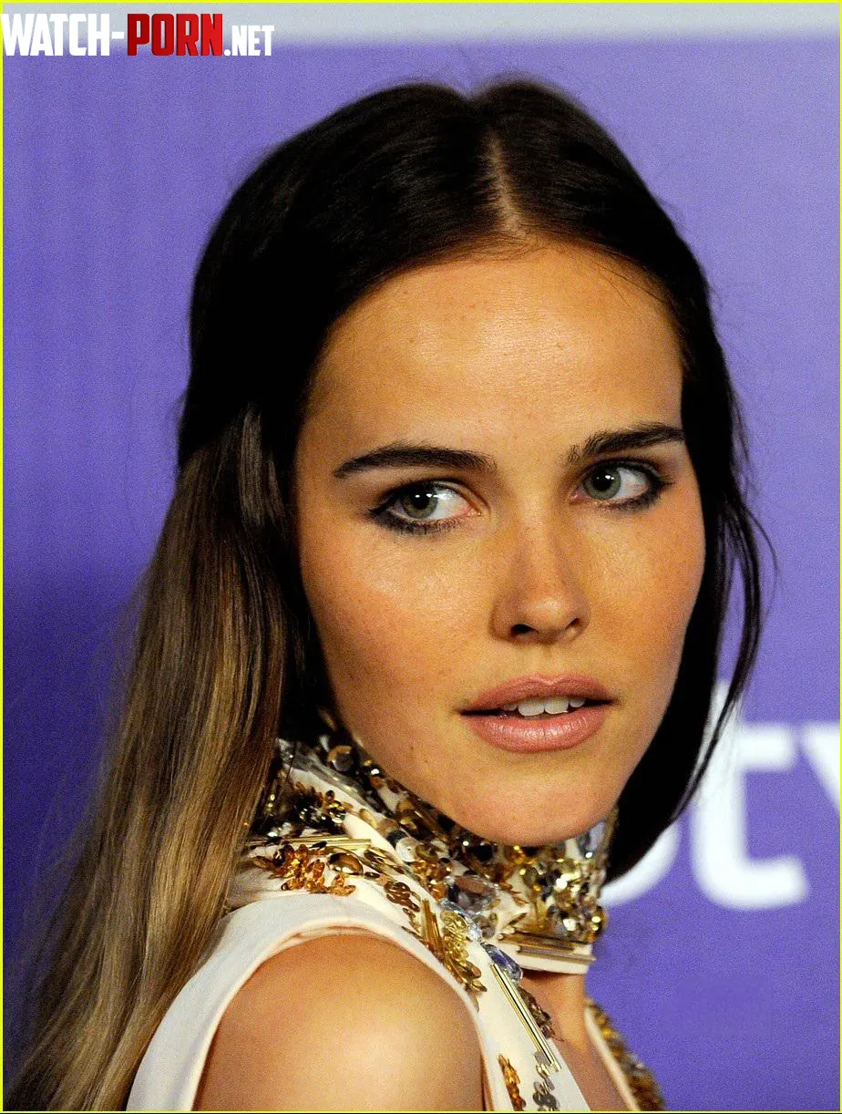 Isabel Lucas by chipichandal