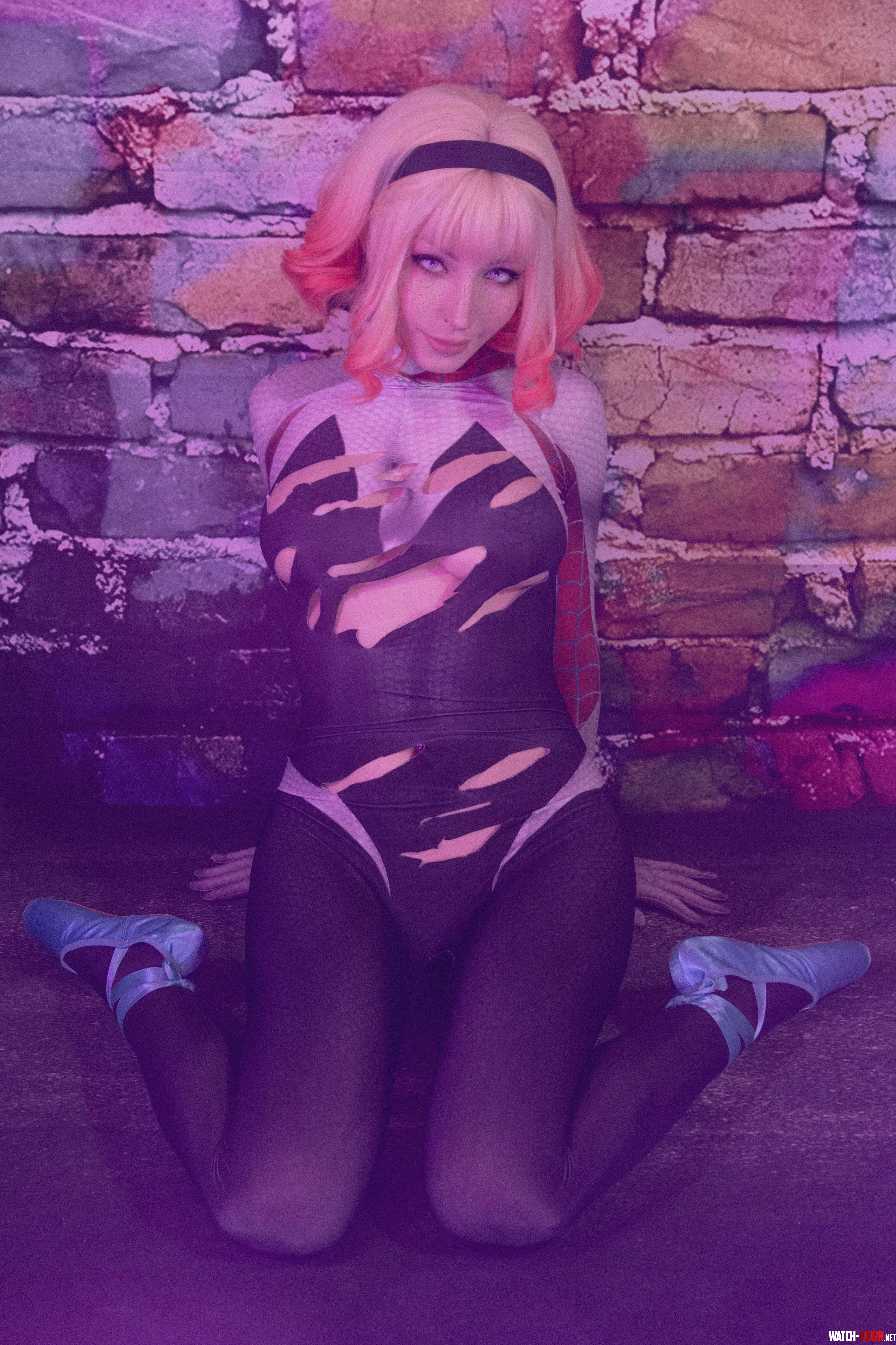 Spider Gwen Marvel by Shiroktsne by Weird-Doughnut7002