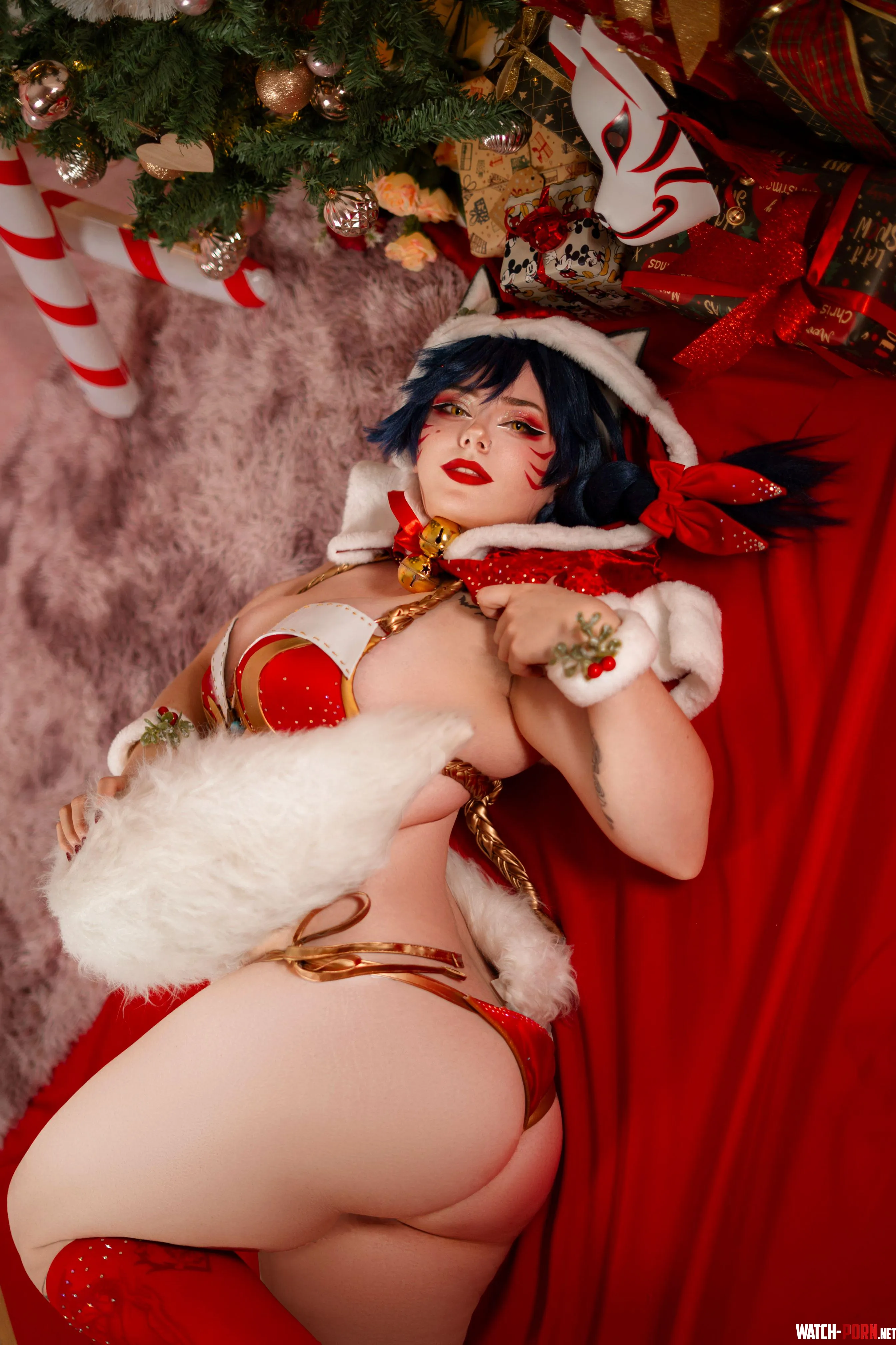 My butt in Ahri cosplay Kuroitsune by kuropuppi