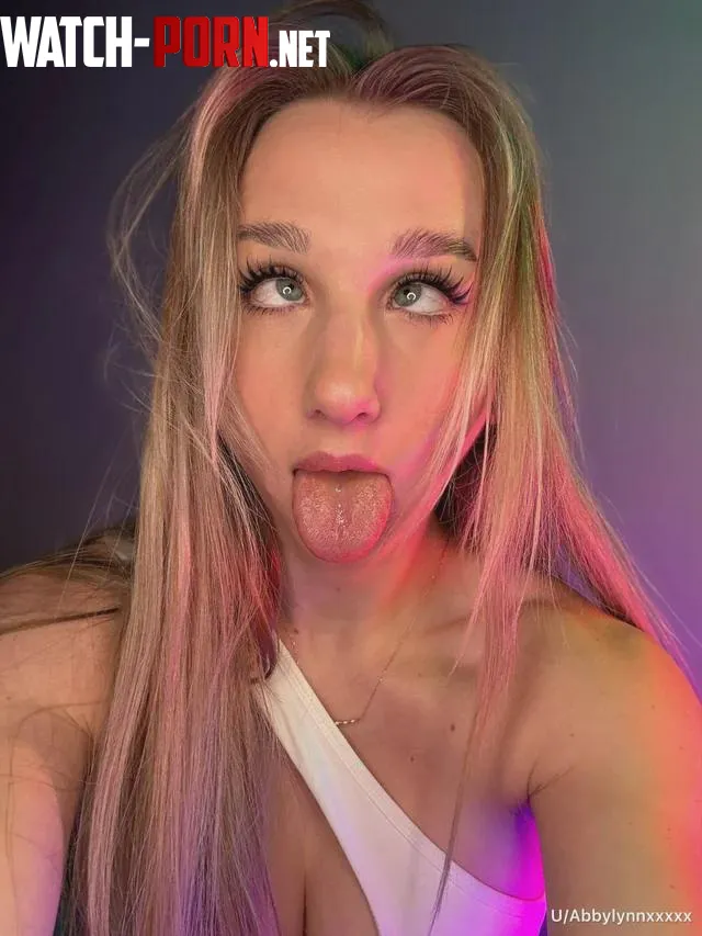 Eyes rolling back tongue out by abbylynnxxxxx