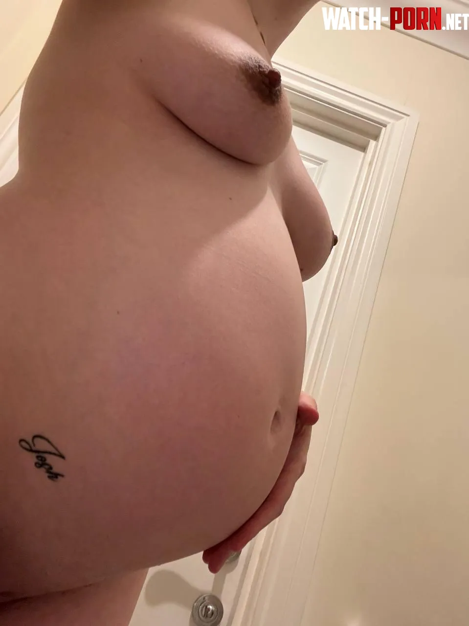 Would you like to see a pregnant girl show you a good time by ella-faith